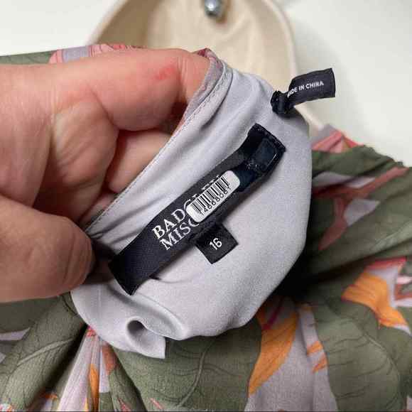 Badgley Mischka Multi Floral Wrap Dress sz 16 - Picture 6 of 11